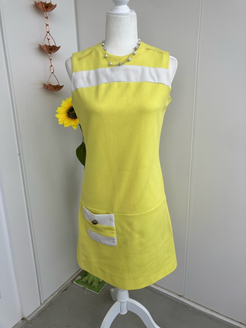 Vintage 60s Mod Bright Yellow White Stripe Knee Length Boxy Sleeveless Dress - Picture 2 of 14